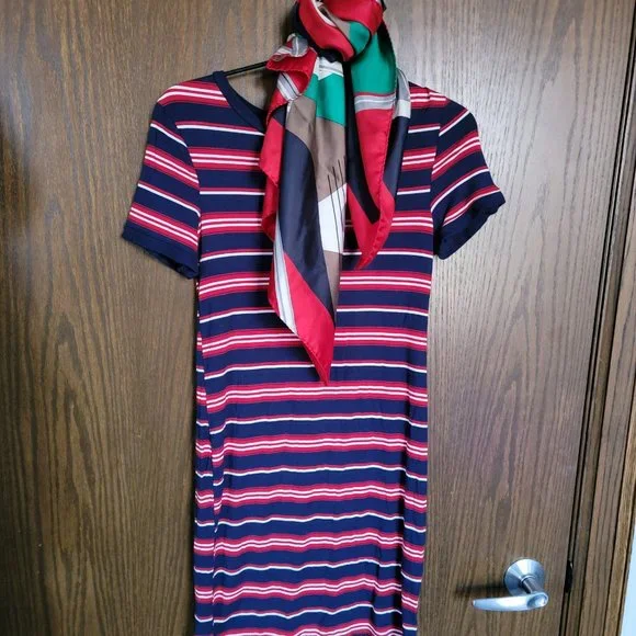 100% Silk Golf Club Scarf Made in Italy Approximately 30 x 30 Mid-Century VTG